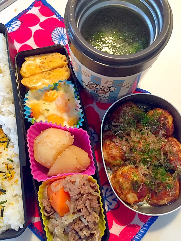 肉じゃが弁当&鶏団子春雨スープ
たこ焼きあったか弁当！|asamisaraさん