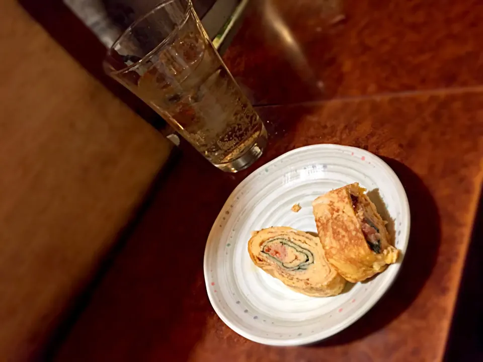 Snapdishの料理写真:ハイボール&めんたい卵焼き|あやさん