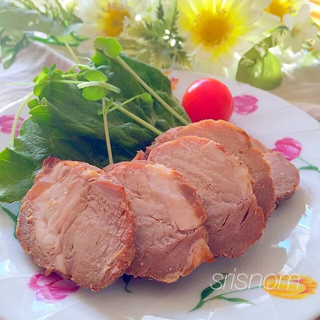 sakurakoちゃんの 漬け込んで焼くだけで本格焼豚(＾ω＾)～焼きあがり～|なおさん