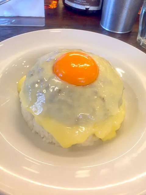 Snapdishの料理写真:チーズキーマカレー|yukaさん