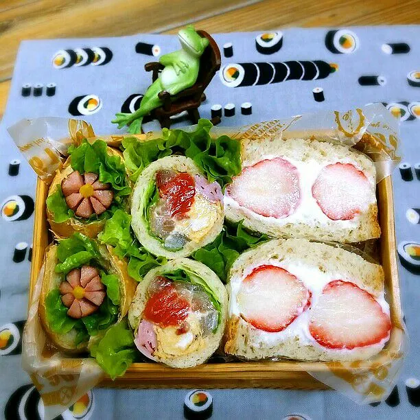 Snapdishの料理写真:旦那さんの朝ごパン弁当♪|kyujaさん