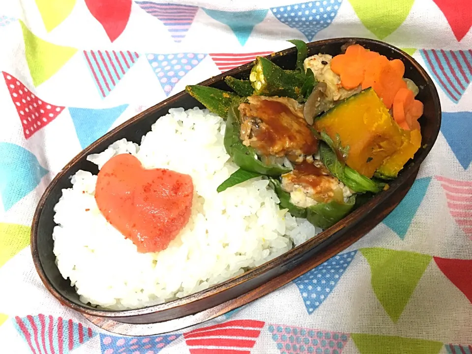 Snapdishの料理写真:お弁当8日目♡ピーマンの肉詰め！キャベツと舞茸の味噌炒め！かぼちゃ！オクラ！人参！明太子♡|きぬよさん