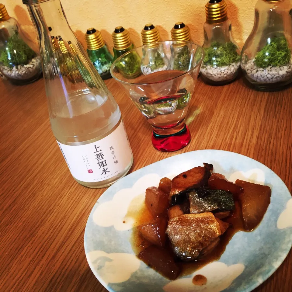 Snapdishの料理写真:美味しいお酒の肴に…❤️ フライパンでブリ大根( ･̀ω･́  )✧|M子⁽⁽ ◟(∗ ˊωˋ ∗)◞ ⁾⁾さん