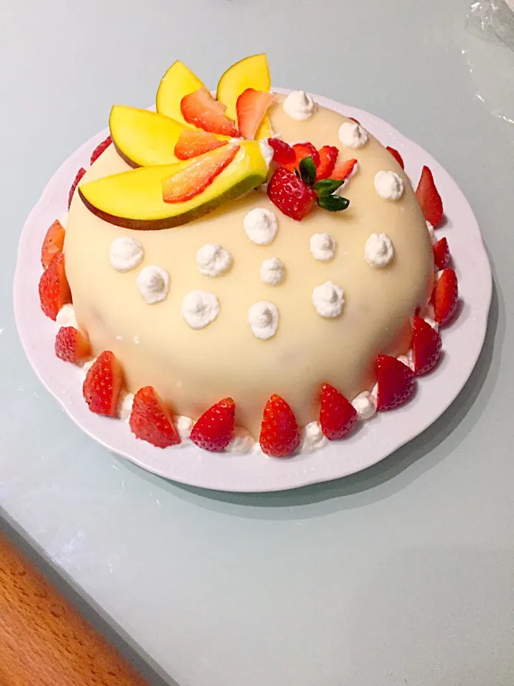 Torta con pasta di mandorle della tradione leccese south italy . Con pandispagna  homemade crema chantilly (diplomatica) bagnata al cappuccino e vaniglia;)|Giuseppe Ku Caputoさん