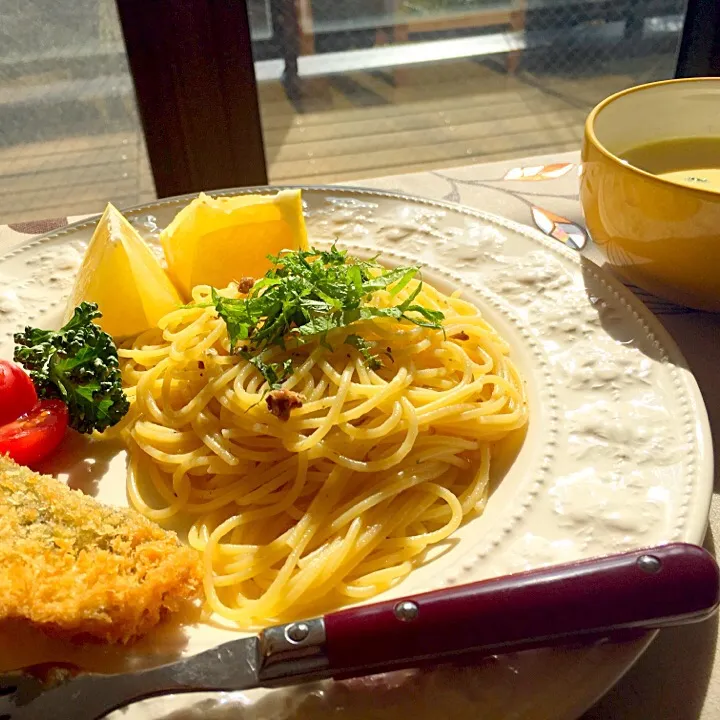 アンチョビパスタのワンプレートランチ♪ニンニクとアンチョビうまー（≧∇≦）|てんてんさん