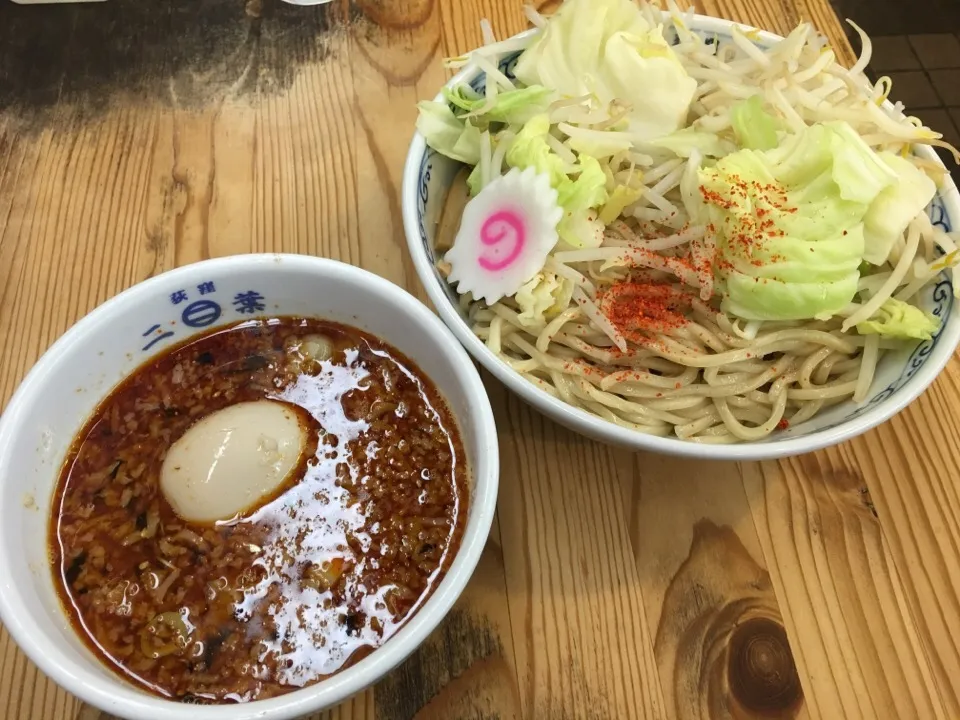 激辛つけ麺(中盛、細麺、辛さup×10)＋〔トッピング〕山盛り温野菜|マロさん