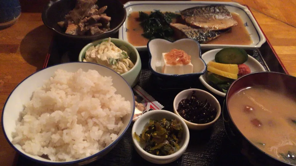 鯖味噌煮定食|おっちさん