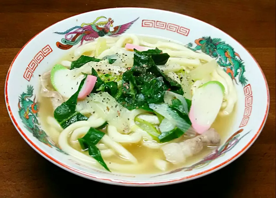 うどんだけど中華な出汁で🍜|あらいぐまのしっぽさん