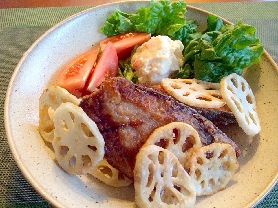 Fried yellowtail&Lotus root🐟鰤と蓮根の唐揚げ|🌈Ami🍻さん