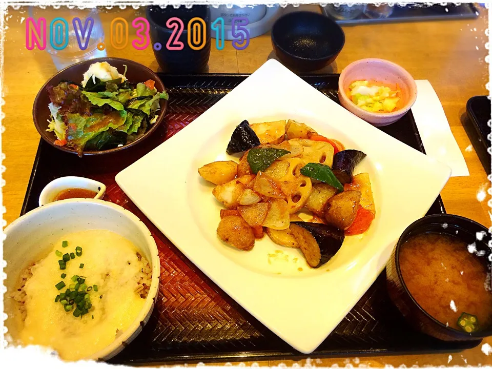 11/3の昼ごはんは久しぶりの大戸屋ランチ🍴|みきぴょん♪さん