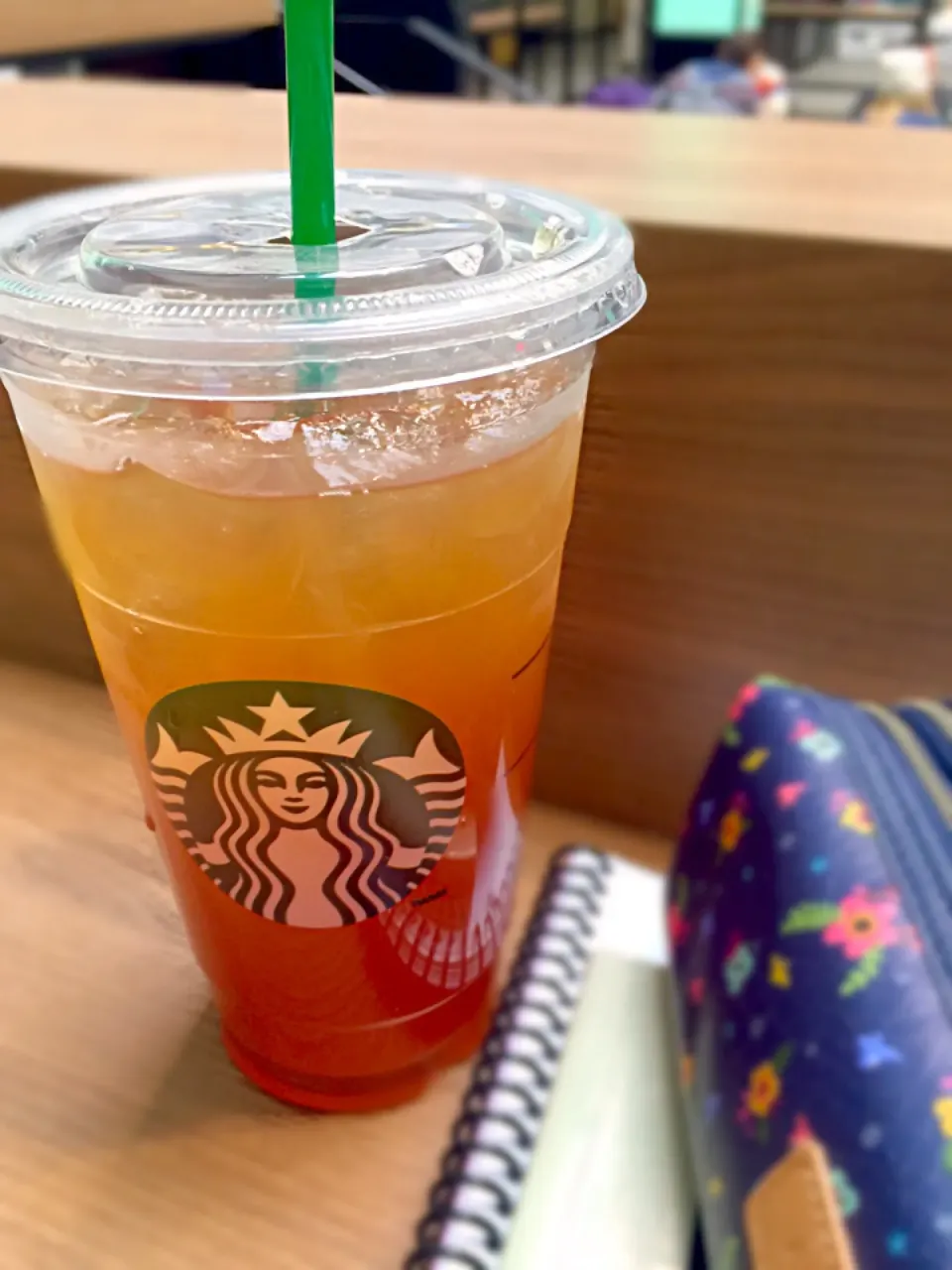 Teavana shaken iced Peach🍑Black Tea Lemonade😜|prinSjさん