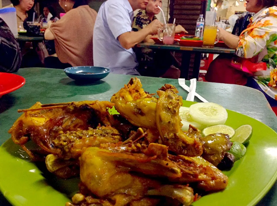 Ayam Goreng|Bambang Budiono Tjioさん