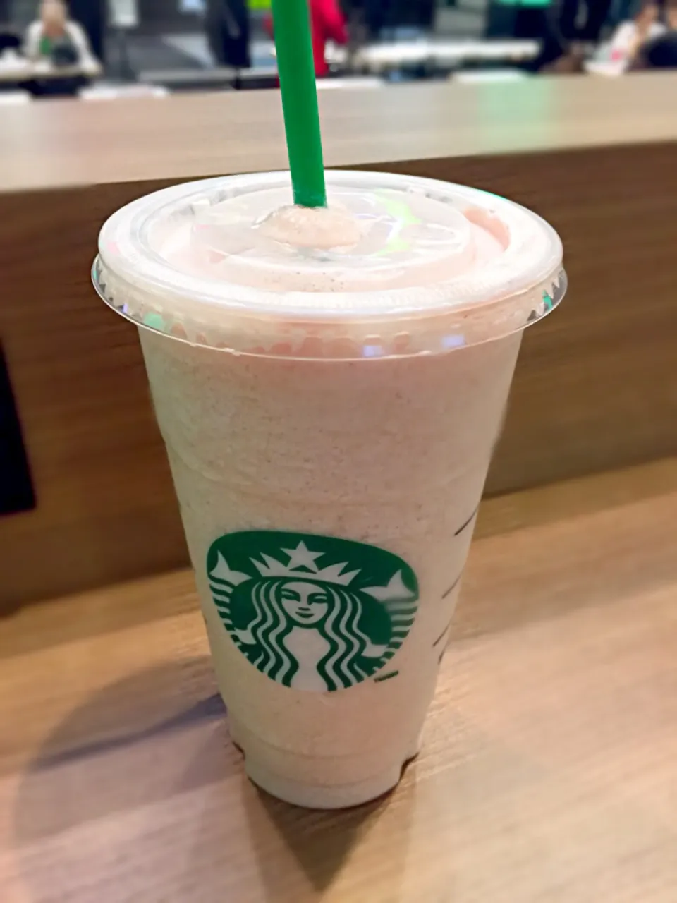 Soy Strawberries & Cream Frappuccino #Starbucks|prinSjさん