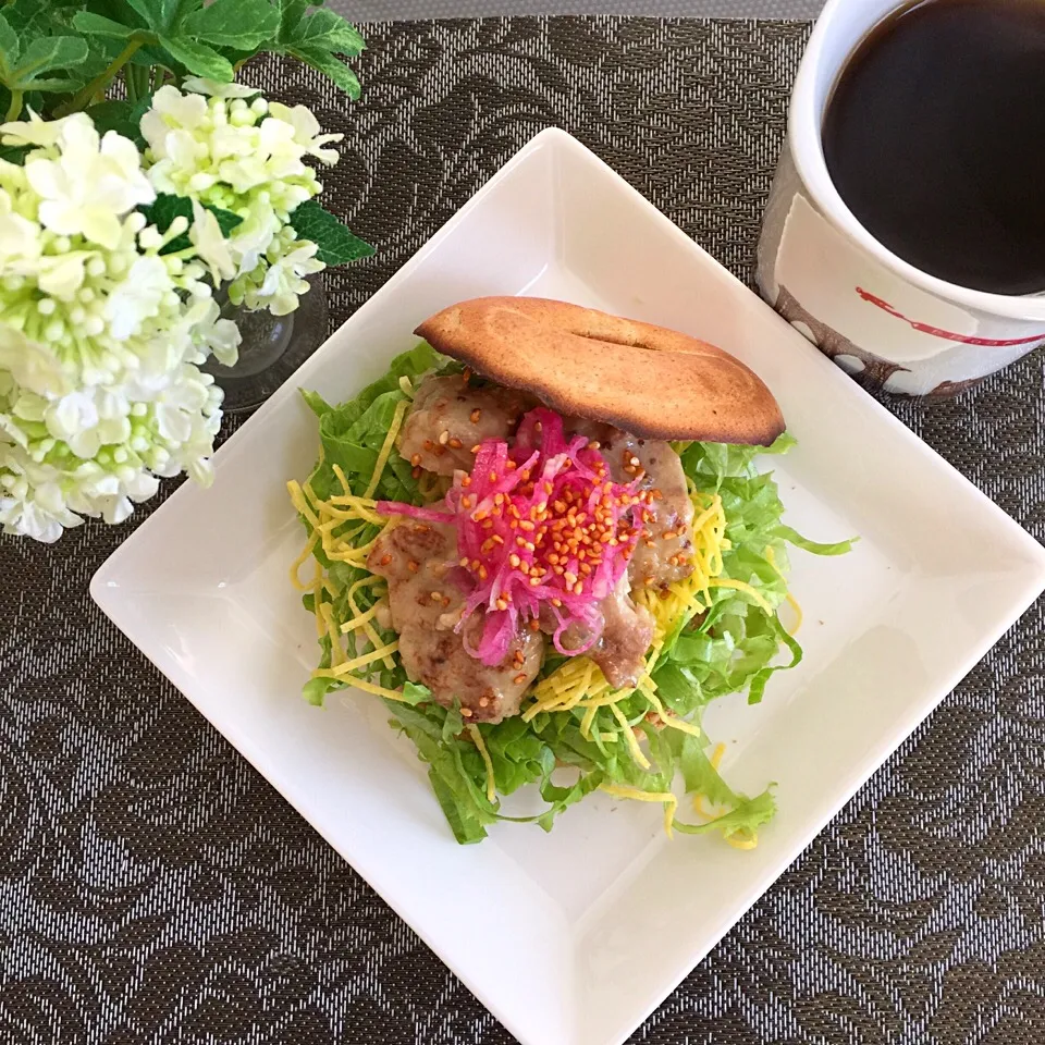 ハニーマスタードチキンソテー❤︎ベーグルサンドイッチ|Makinsさん