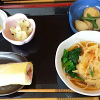 Snapdishの料理写真:2月3日恵方巻ランチ
 #恵方巻 #かきあげうどん #里芋の煮転がし #ポテトさらだ|KINAKOさん