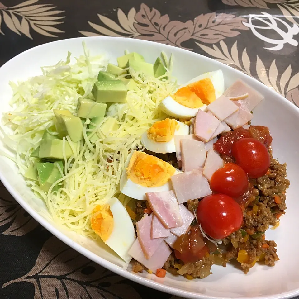 Snapdishの料理写真:今日の晩御飯は簡単レインボータコライス|かずみさん