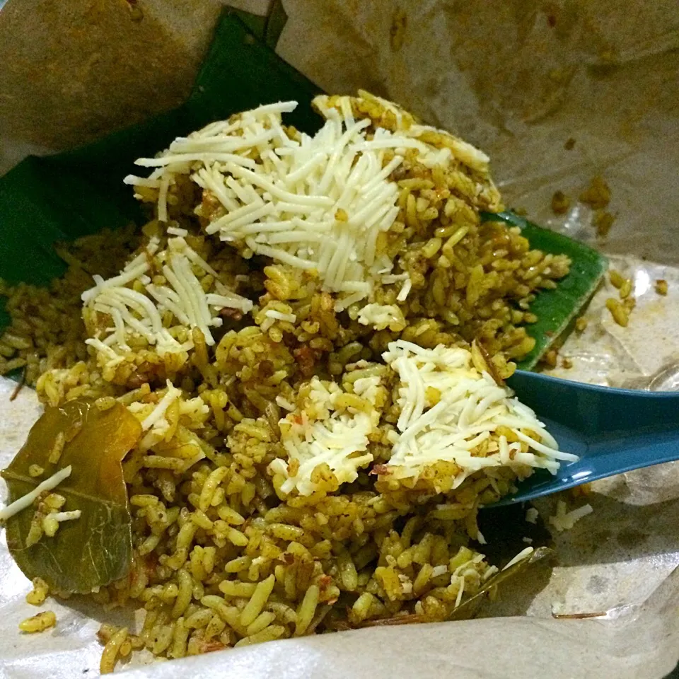 Snapdishの料理写真:Nasi goreng padang keju|Tiwiさん