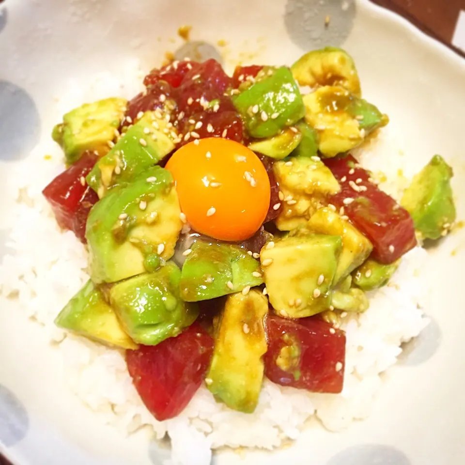 まぐろアボカド丼♡|まゆかさん