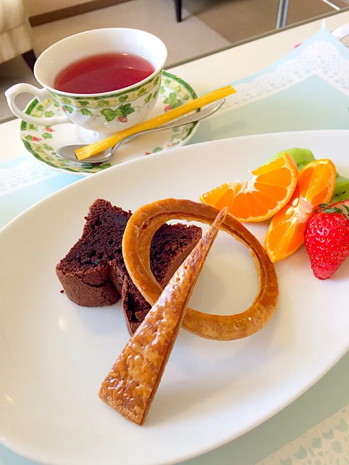 産科食: 3時のおやつ(∩ᵒ̴̶̷͈̀ㅂᵒ̴̶̷͈́)∩|にゃんこ先生さん