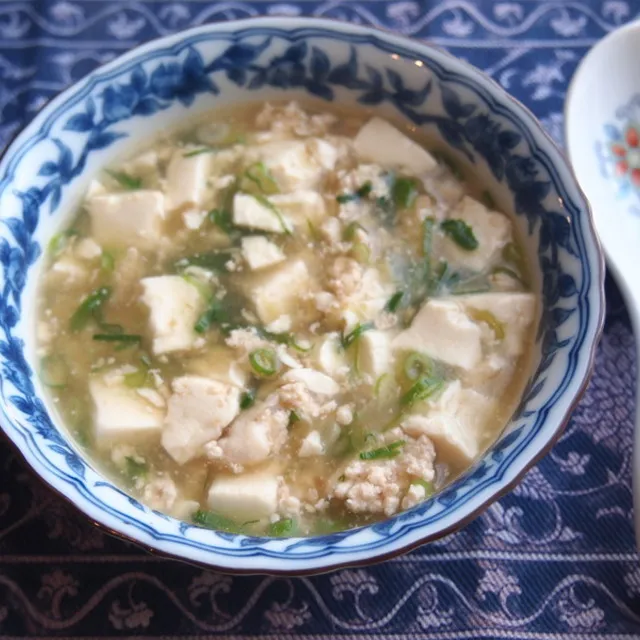 うっし〜さんの味付けはめんつゆのみ！簡単！鶏ひき肉と豆腐の煮物 #レシピブログ #RecipeBlog|レシピブログさん