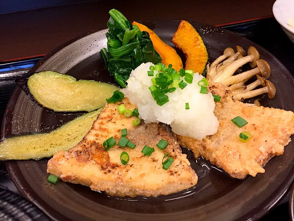 本日の魚定食(かじきまぐろ竜田おろしがけ)|T. Wonderさん