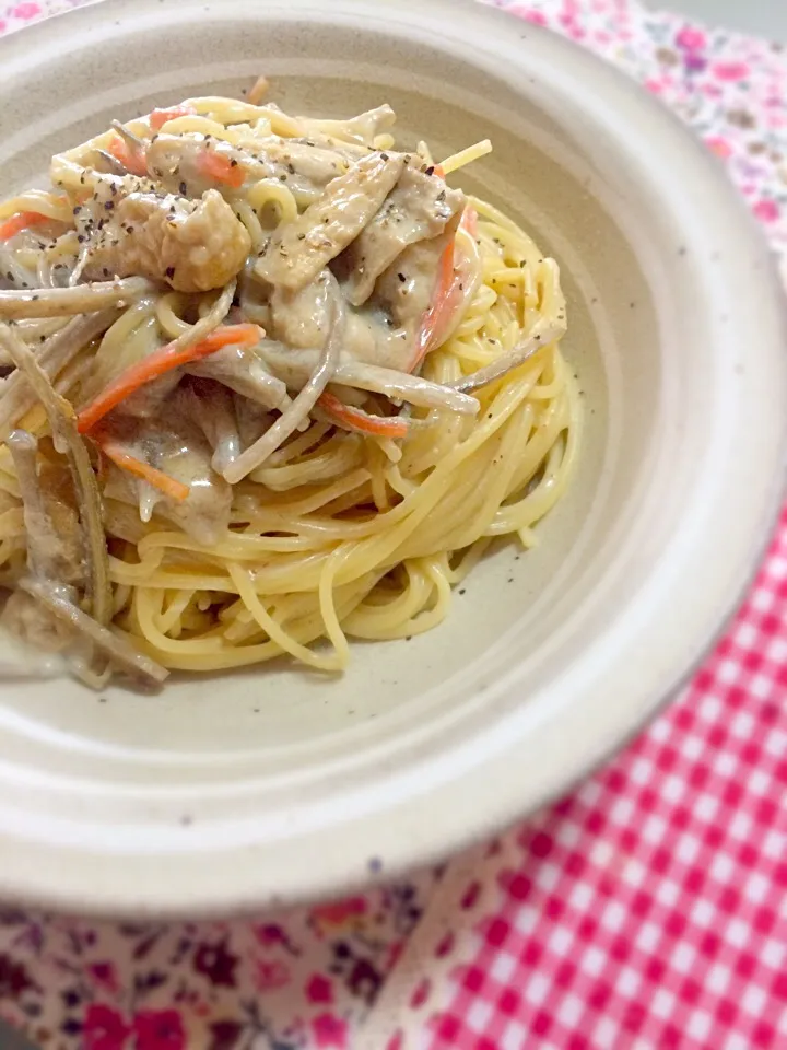 Snapdishの料理写真:男子ごはんの！ごぼうと油揚げの豆乳パスタ🍝|Haruka*さん