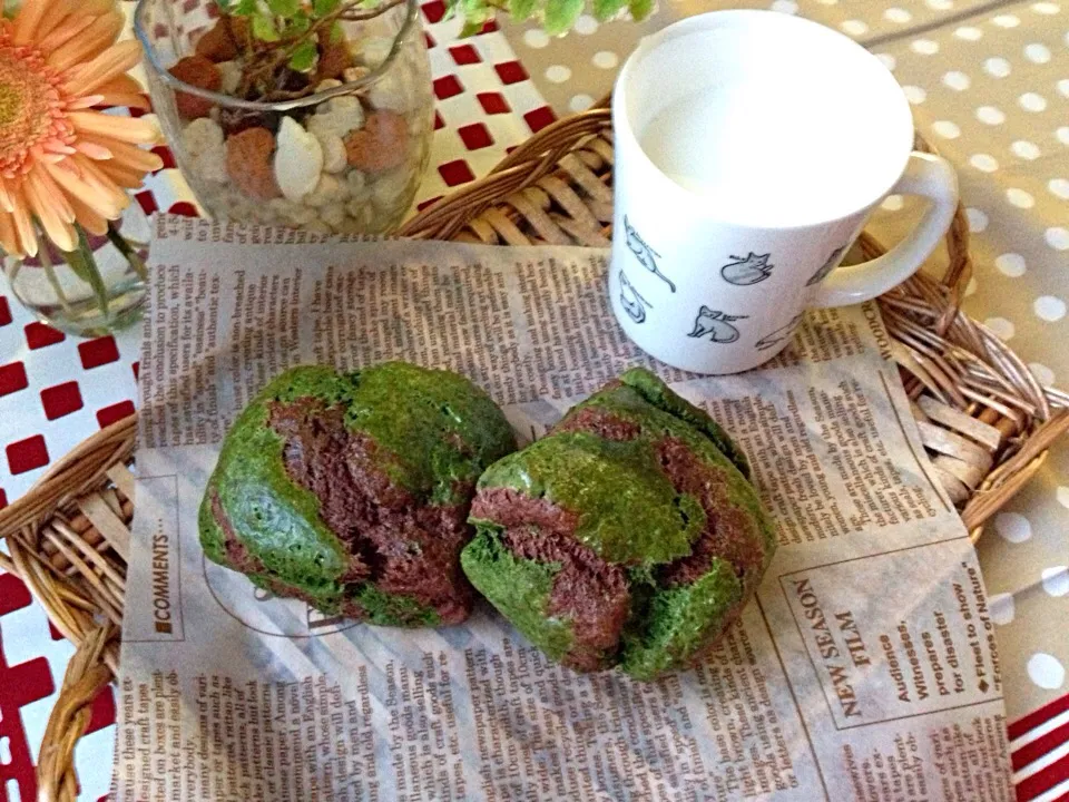 今日は抹茶の日🍵 抹茶&ココアの卵なし 全粒粉入りマーブルスコーン❤️|Hollyさん