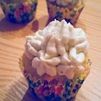 Mini Parmesan cupcake, mascarpone and blue cheese topping.|lilyさん