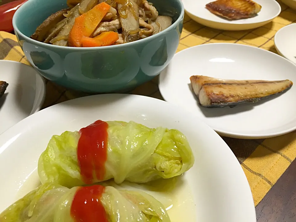 ロールキャベツ・ごぼうと豚肉の煮物・さば|Yuko Kisoさん