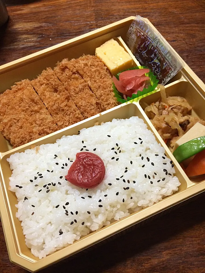 まい泉のやわらかヒレカツ弁当。|hiroさん