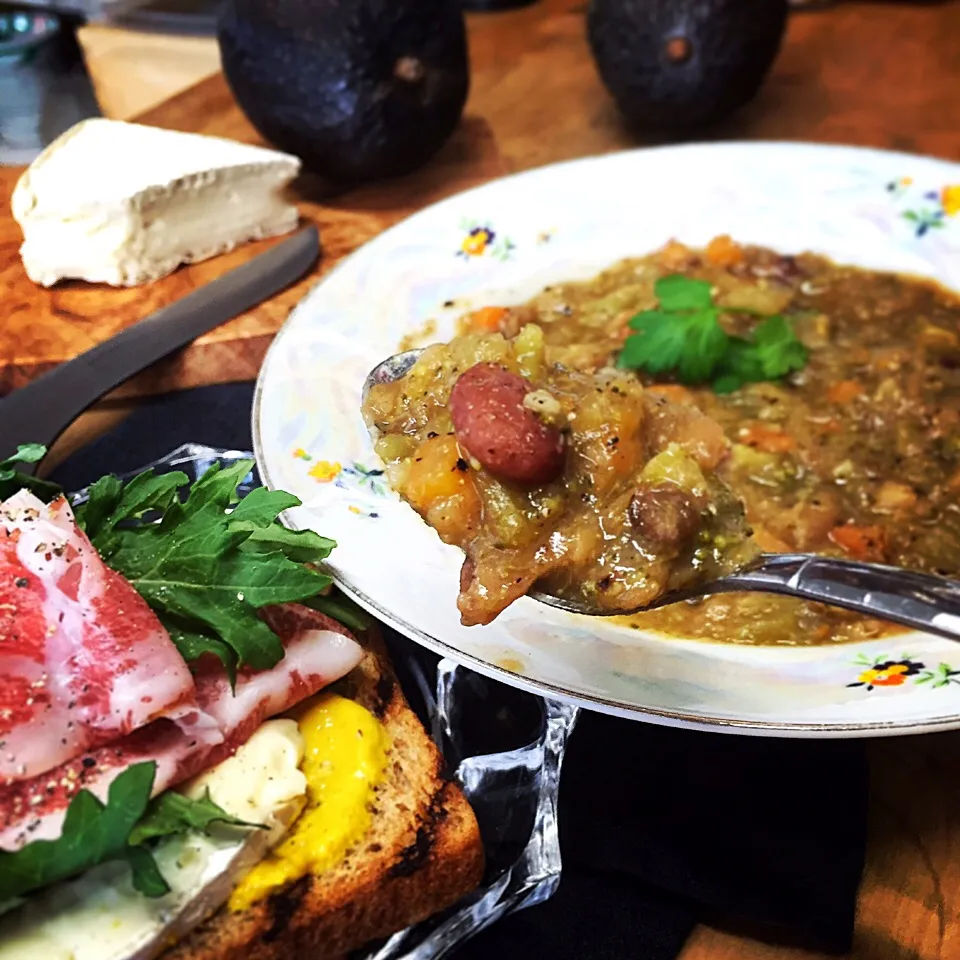 Vege and bean soup. coppa, brie and Kale open sandwich.|tayukoさん