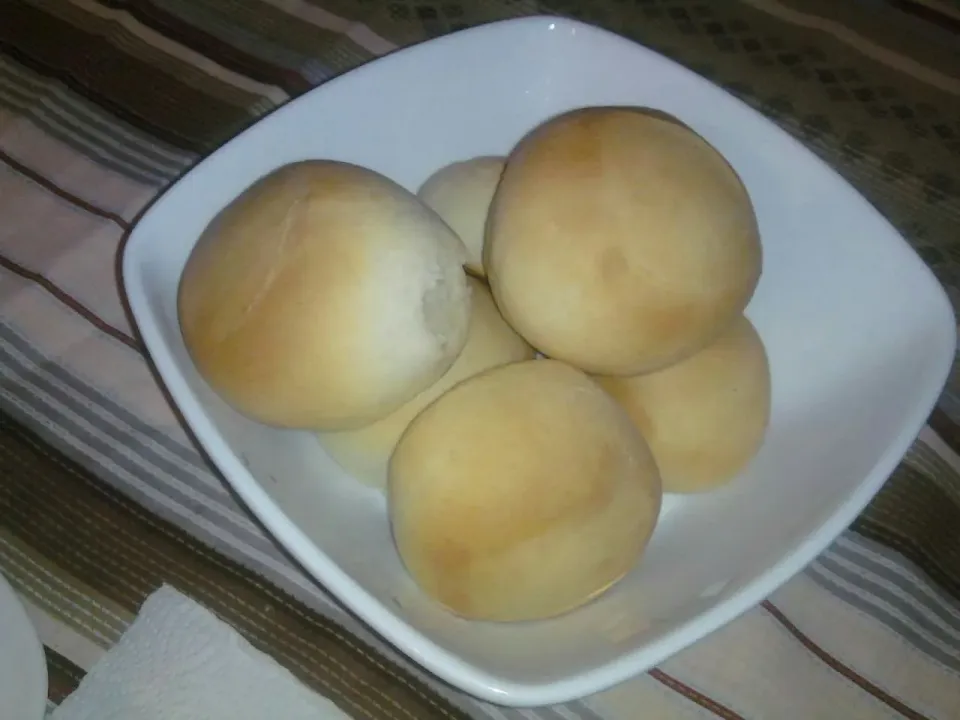 Snapdishの料理写真:Homemade Dinner Rolls|Josie Weirさん