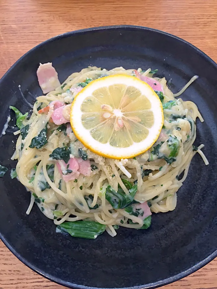 今日のお昼はほうれん草の豆乳クリームパスタ|hatabowwyomeさん