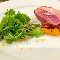 Lamb fillet w anchovies cream, fried cappers, grilled peach|Roberta Miloneさん