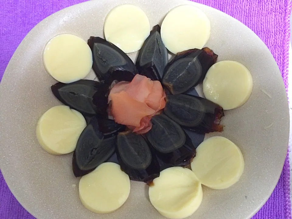 Egg tofu, century eggs and pickled ginger|Ong Sor Fernさん