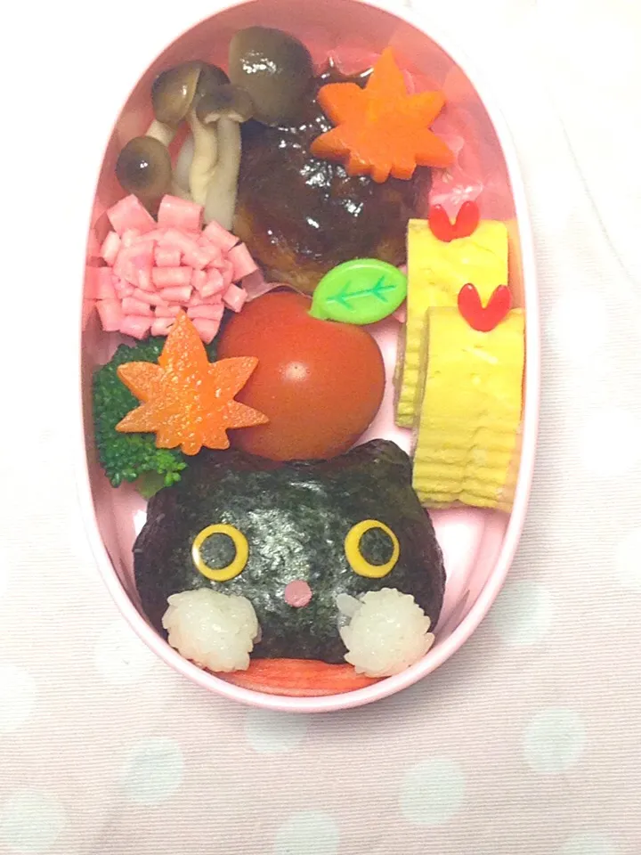 ハロウィンじゃないけど、黒猫でしっ！弁当|こっさんママさん