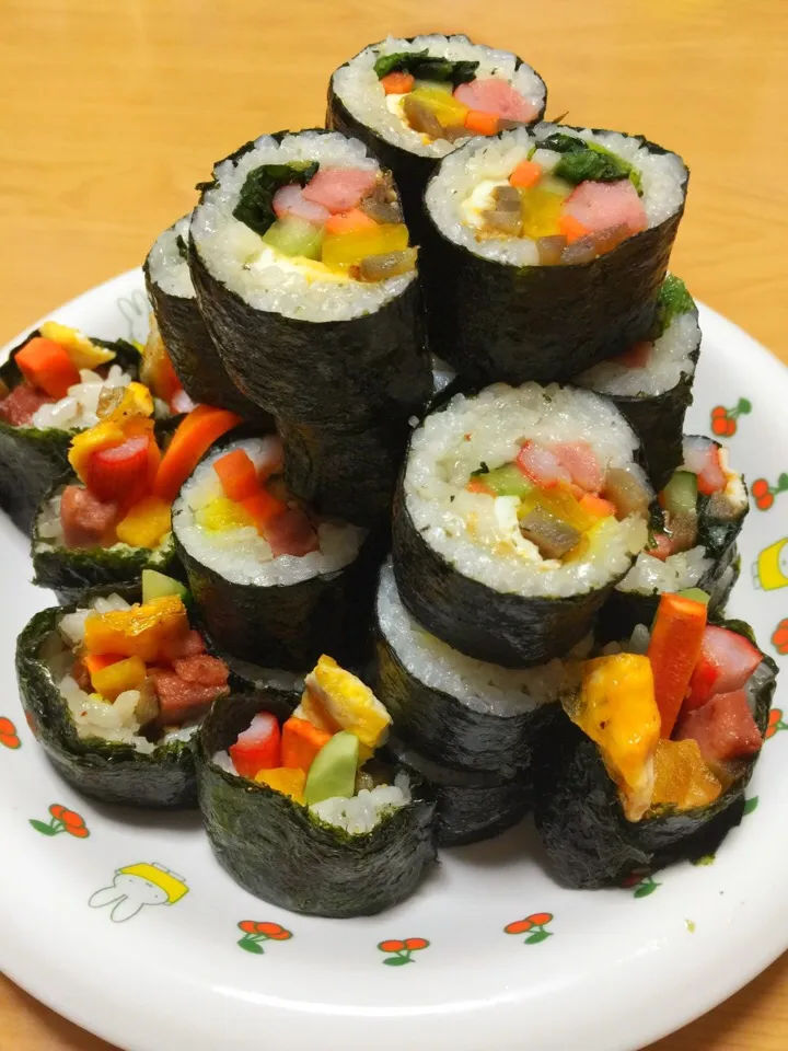 김밥 、久々の投稿。キムバッブ 2016.02.07。#韓国料理|yukirinさん