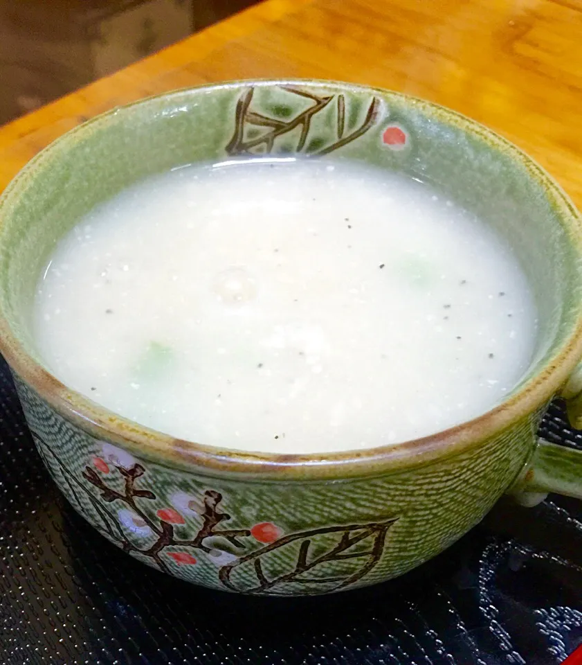 少しのミルクと黒胡椒で味付けした😋あったか〜〜い蕪のポタージュです🍲|keikoさん