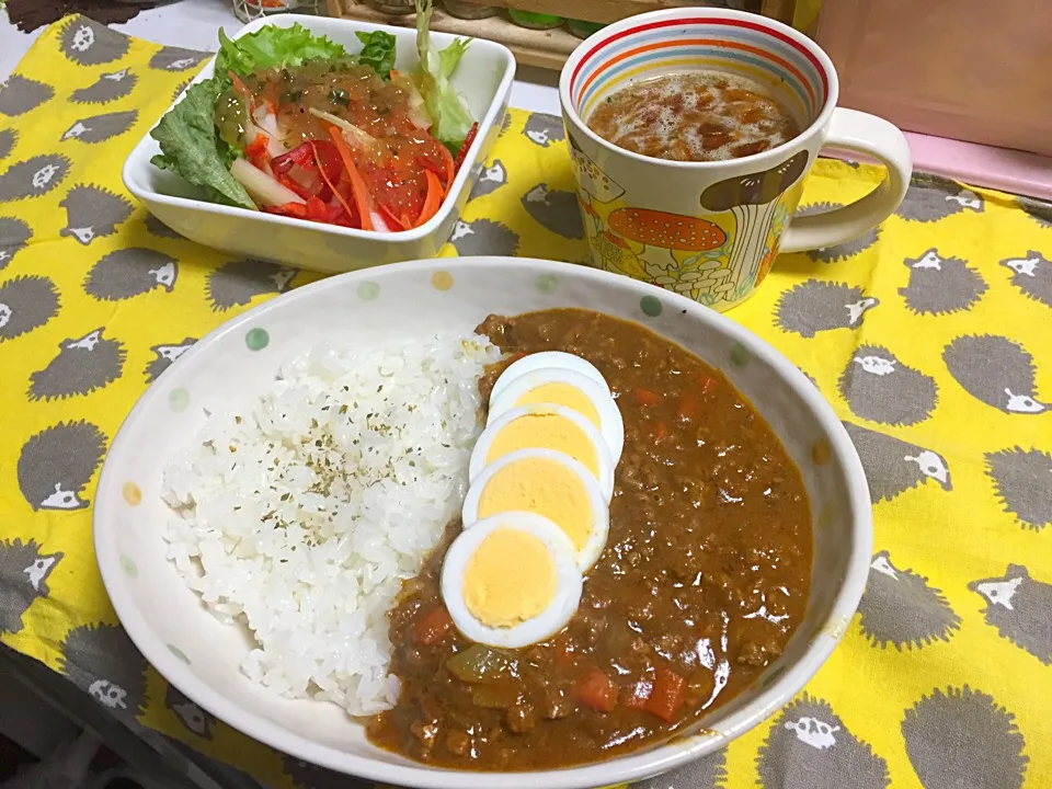 キーマカレー  オニオンスープ  セロリと人参のサラダ|石川洋子さん