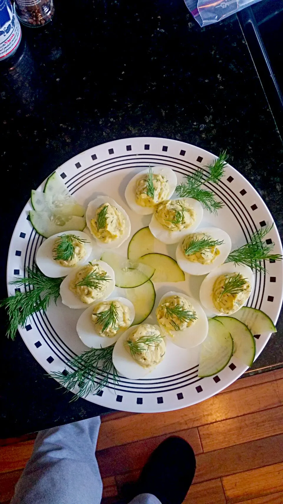 cucumber dill deviled eggs|Ellis Hechtさん