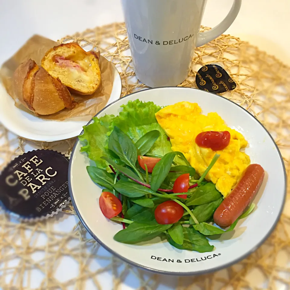 今日の朝ごはん〜手作りパン|satominさん