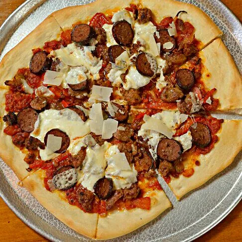 💜💛💚Mardi Gras 2016 Weekend & Superbowl 50 Sunday 🏈 💙 🏈 in Louisiana #Party #Holidays/Celebrations 🎭 ZATARAINS GUMBO PIZZA WITH CAJUN SAUSAGE 🎭 #Pizza #Pork #Mai|Alisha GodsglamGirl Matthewsさん