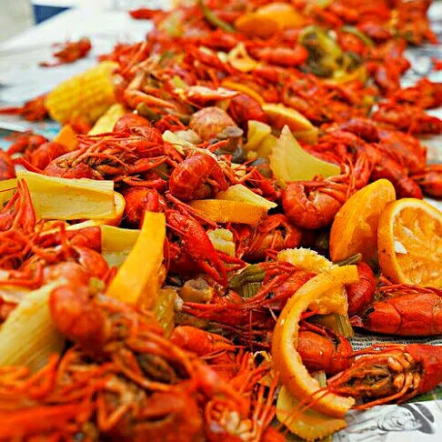 💜💛💚Mardi Gras 2016 Weekend & Superbowl 50 Sunday 🏈 💙 🏈 in Louisiana #Party #Holidays/Celebrations 🎭 BOILED CRAWFISH 🎭 #Seafood #Main dish 💚 💛 💜|Alisha GodsglamGirl Matthewsさん