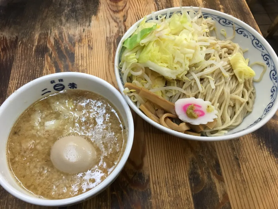 背脂煮干しつけ麺(麺の量:大盛り、細麺、玉ねぎ多め)＋〔トッピング〕山盛り温野菜|マロさん