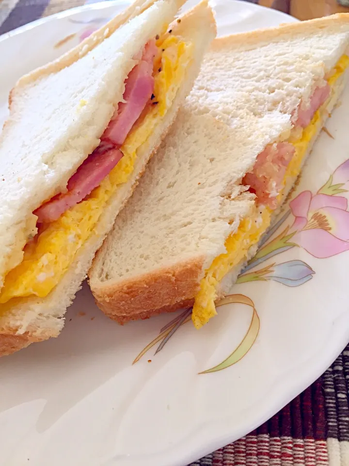 焼きサンド🍞包丁切れ味ひどい😅|☆Misako☆さん