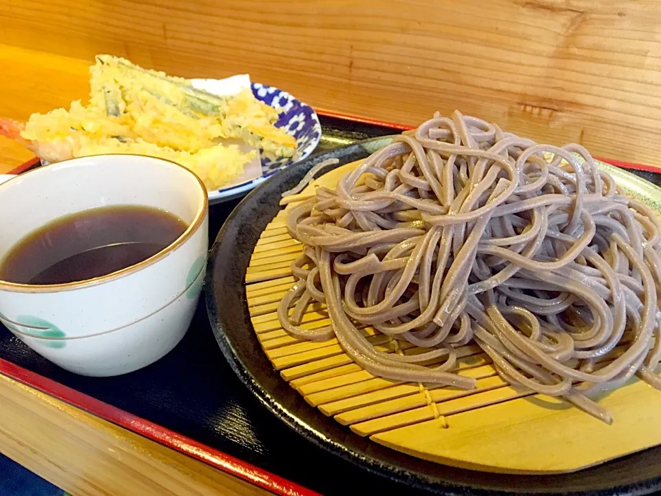 山形蕎麦、天麩羅付き温汁|まる丸 kichenさん