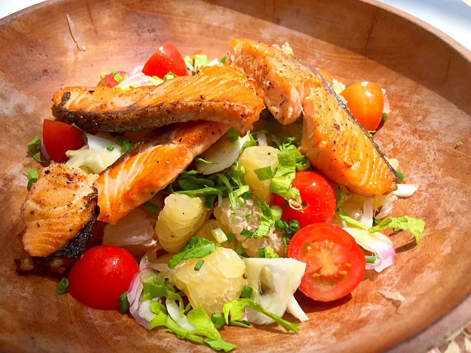 Pomelo salad with salmon|sgさん