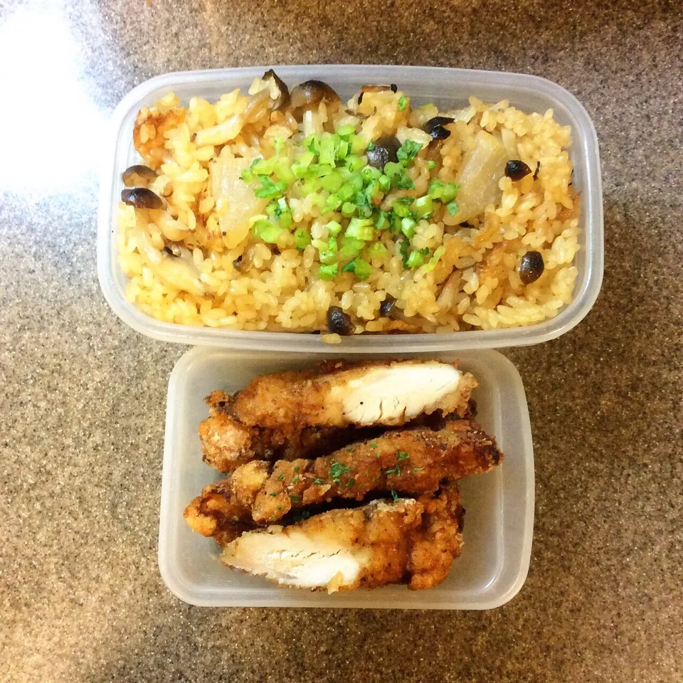 Snapdishの料理写真:ご飯1合弁当 大根としめじの炊き込みご飯 2016.2.8|キラ姫さん