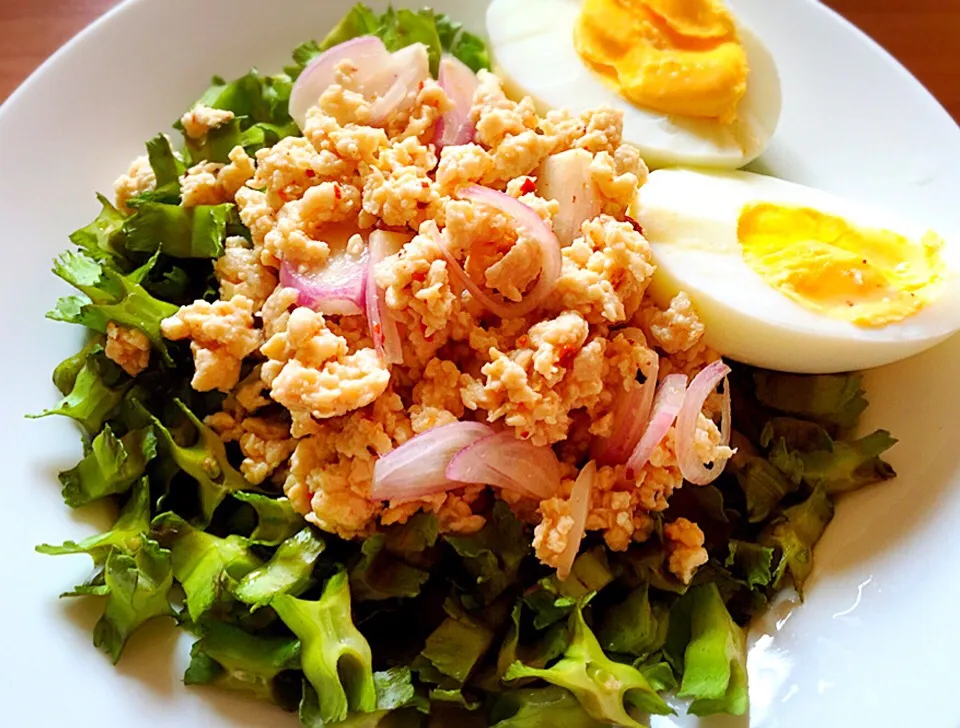 Snapdishの料理写真:Winged Bean Spicy Salad (ยำถั่วพู) #cleanfood|Passawan Hoontrakoonさん