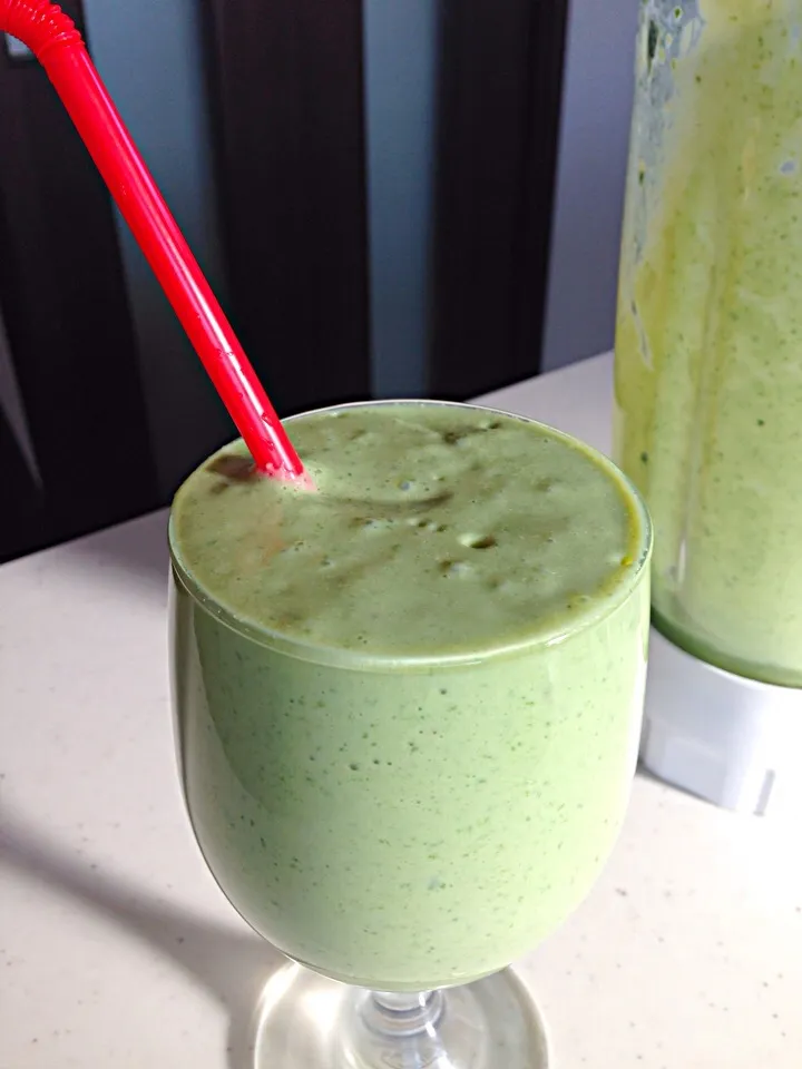 Creamy avocado smoothie|viviさん